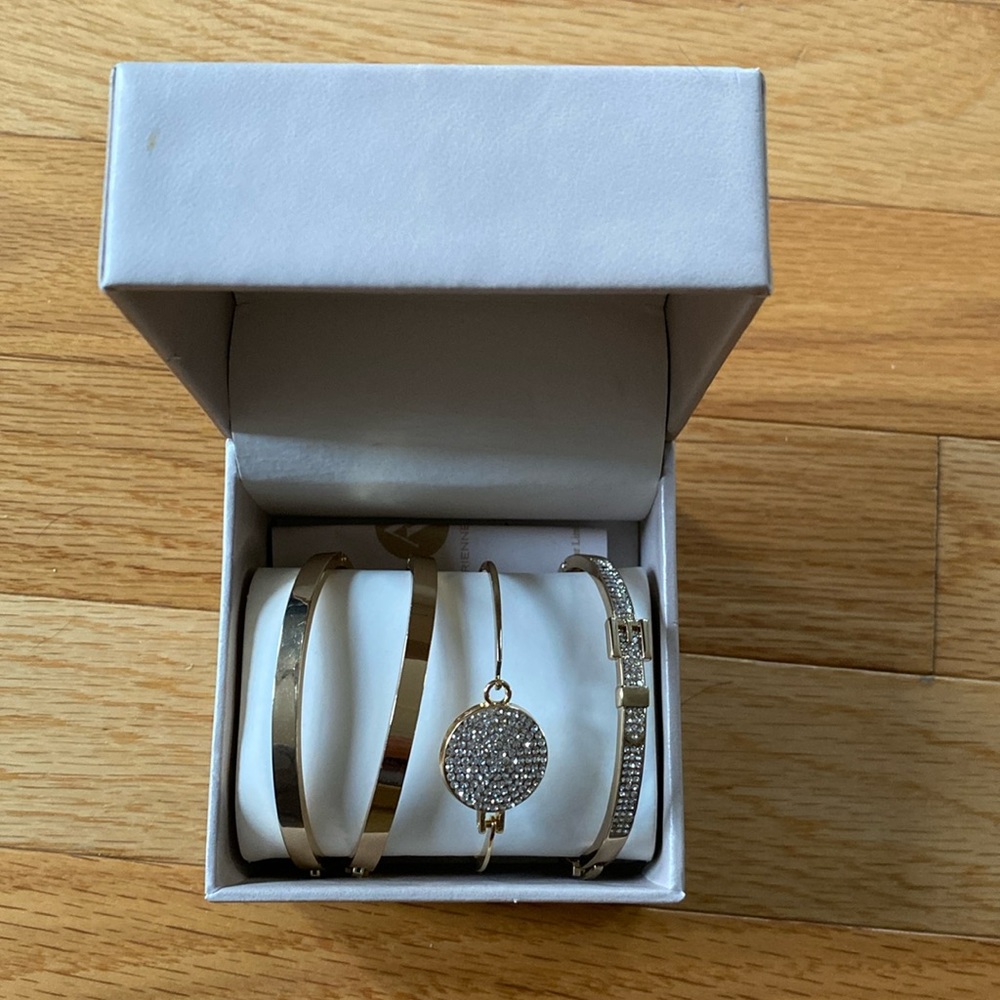 Adrienne Vittadini jewelry bracelet set